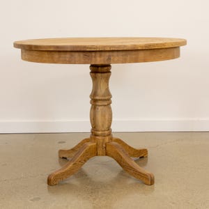 Northville Round Dining Table