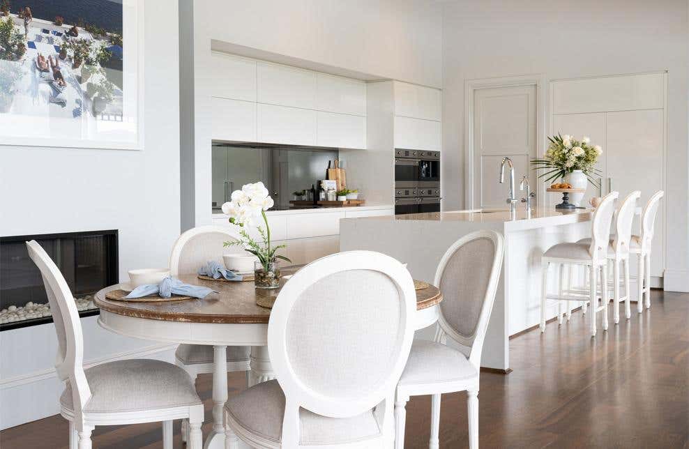 Hamptons Dining Table Round & French Balloon
